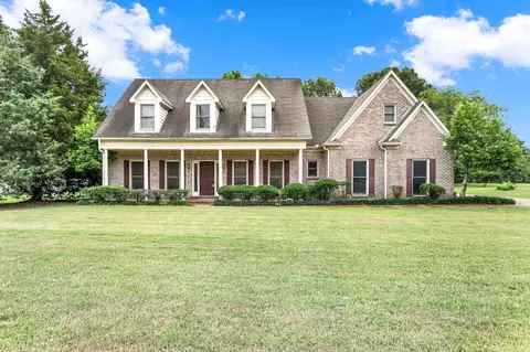 40 Cedar Grove Dr, Byhalia, MS 38611