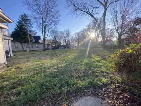 77 E Mckellar Ave, Memphis, TN 38109 photo 19