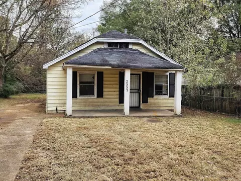 2552 Steele St, Memphis, TN 38127