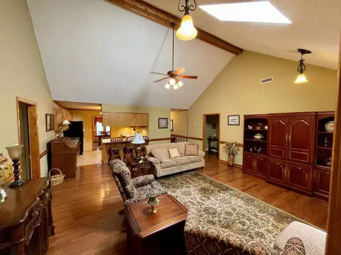 310 Madison Ave, Grand Junction, TN 38039 photo 8