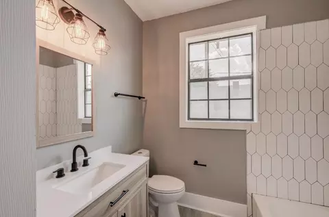 708 Spring St, Memphis, TN 38112 photo 16