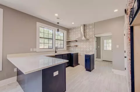 708 Spring St, Memphis, TN 38112 photo 5