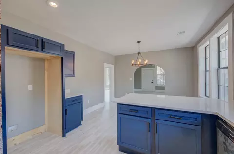 708 Spring St, Memphis, TN 38112 photo 8