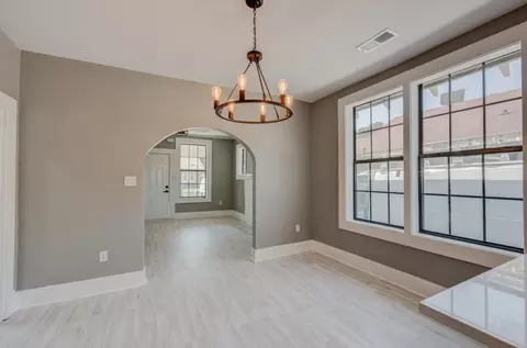 708 Spring St, Memphis, TN 38112 photo 11