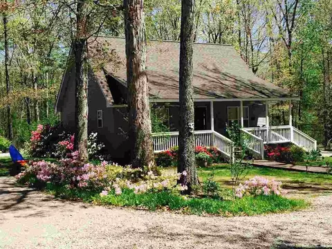 580 Joanne Loop, Savannah, TN 38372 photo 1