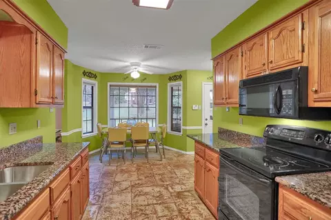 284 E Poplar Ave, Collierville, TN 38017 photo 10