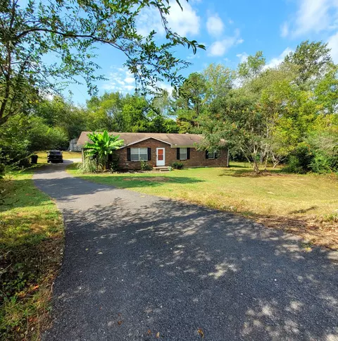 120 Mae Cir, Dickson, TN 37055 photo 1