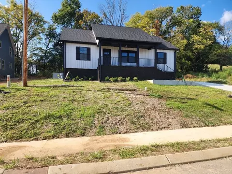 195 Scenic Ln, Hartsville, TN 37074
