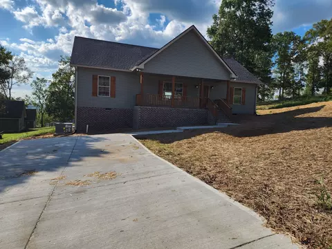 125 Acorn Ln, Hartsville, TN 37074