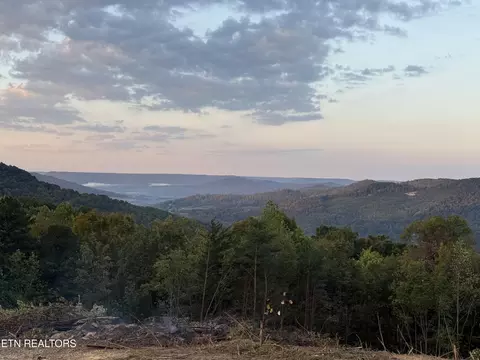 0 N North York Hwy Hwy, Jamestown, TN 38556