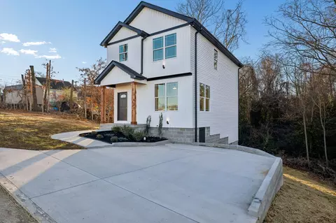 Exterior - 5295 Matthews St, Springfield, TN 37172 photo 2 of 10