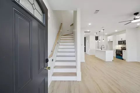 Entry Way - 5295 Matthews St, Springfield, TN 37172 photo 1 of 4
