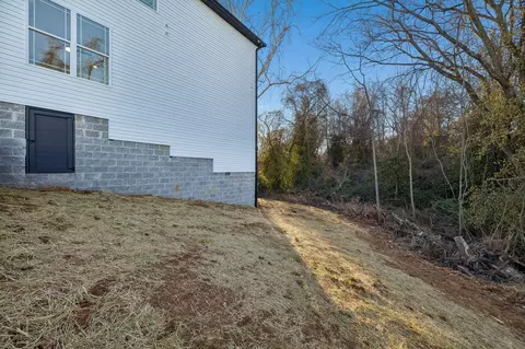 Exterior - 5295 Matthews St, Springfield, TN 37172 photo 8 of 10