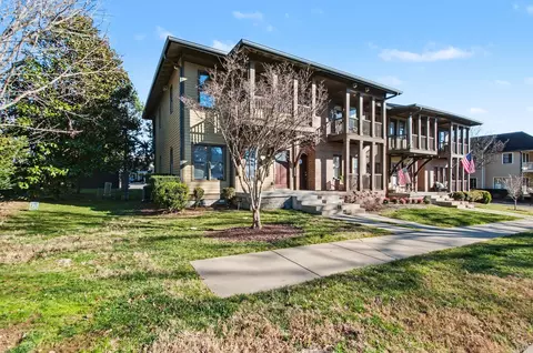 206 36th Ave N, Nashville, TN 37209