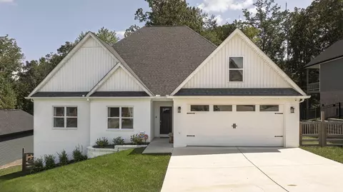 623 Sunset Valley Dr, Soddy Daisy, TN 37379