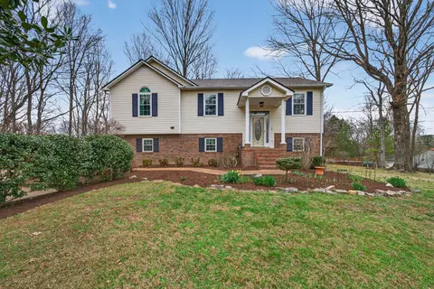 2109 Glencoe Rd, Culleoka, TN 38451