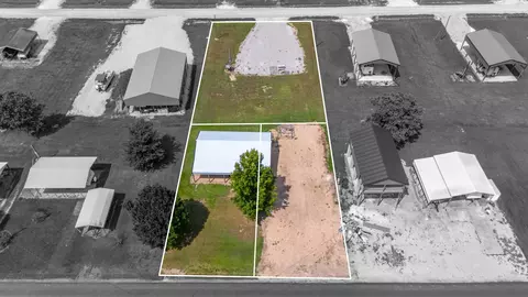 1020 Wc Pickett, Clifton, TN 38425