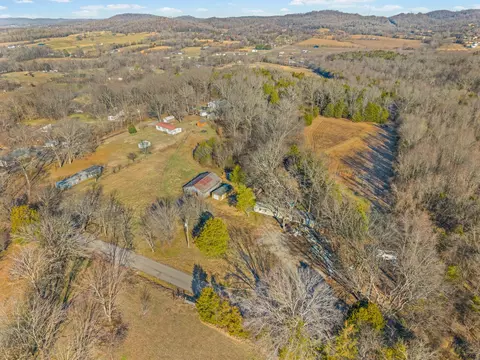 1071 Scott Rd, Bethpage, TN 37022 photo 4