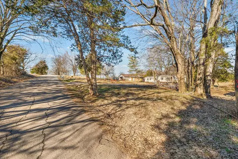 1071 Scott Rd, Bethpage, TN 37022 photo 8