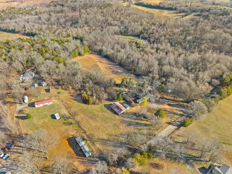 1071 Scott Rd, Bethpage, TN 37022 photo 6