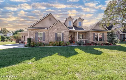 1187 Silver Leaf Dr, Lenoir City, TN 37772