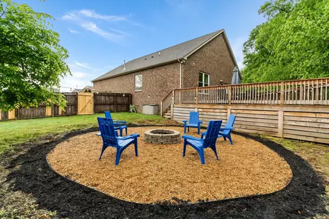 Exterior - 2014 Morton Dr, Spring Hill, TN 37174 photo 10 of 11