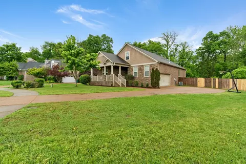 Exterior - 2014 Morton Dr, Spring Hill, TN 37174 photo 1 of 11