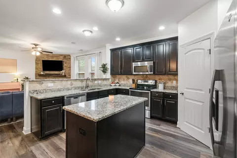 Kitchen - 2014 Morton Dr, Spring Hill, TN 37174 photo 1 of 2