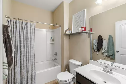 Bath - 2014 Morton Dr, Spring Hill, TN 37174 photo 4 of 4