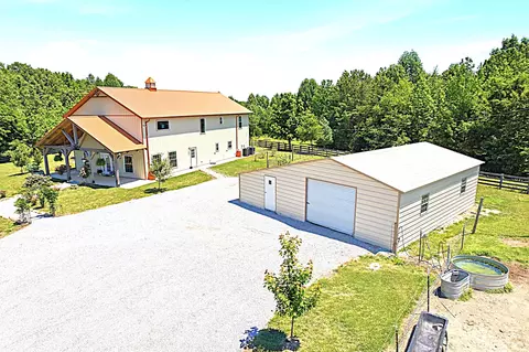 1221 Johnson Branch Rd, Pulaski, TN 38478