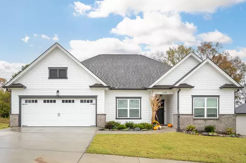 10388 Magnolia Farm Dr, Apison, TN 37302
