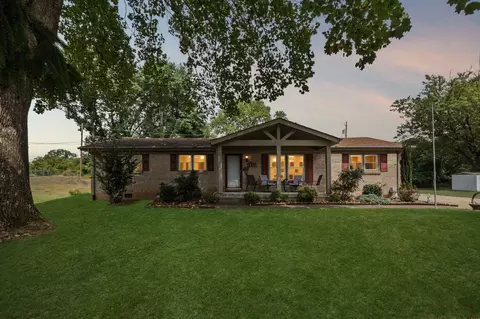 1877 Pardue Ct, Clarksville, TN 37043