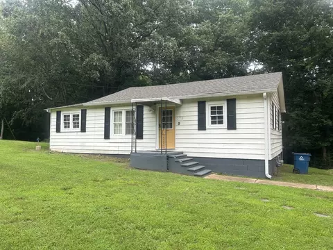 273 E Lake St, Camden, TN 38320