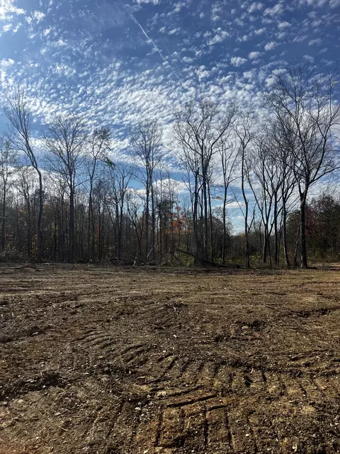 1 Northcutts Cove Rd, Mcminnville, TN 37110