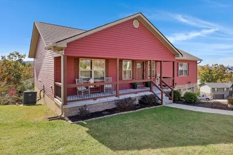 8206 Thrush Hollow Ln, Chattanooga, TN 37421