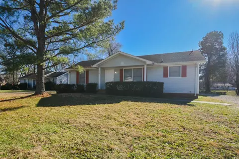 747 Carmack Ct, Clarksville, TN 37042
