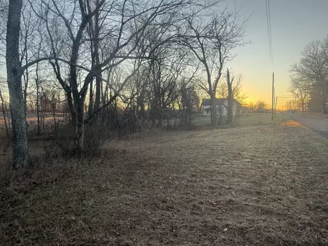 2627 Woods Rd, Springfield, TN 37172 photo 8