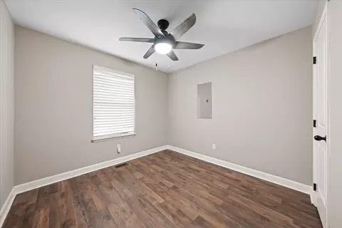 Bedroom - 210 Hardin Ave, Dickson, TN 37055 photo 6 of 6