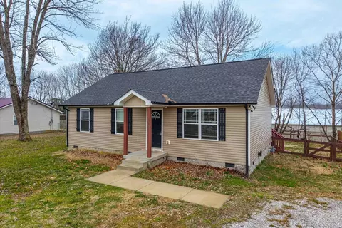 Exterior - 210 Hardin Ave, Dickson, TN 37055 photo 2 of 3