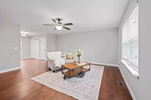 Living - 210 Hardin Ave, Dickson, TN 37055 photo 1 of 3