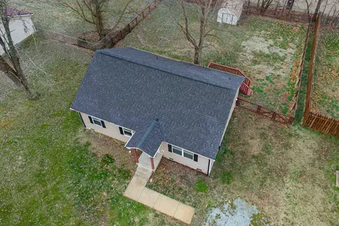 View/Area - 210 Hardin Ave, Dickson, TN 37055 photo 4 of 10