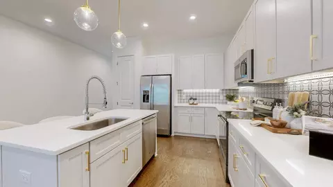 Kitchen - 417 Herringbone Ct, Franklin, TN 37064 photo 4 of 5