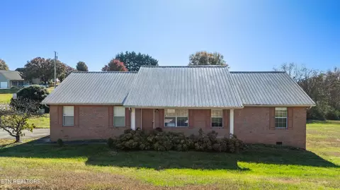 1325 Prairie Pl, Greenback, TN 37742