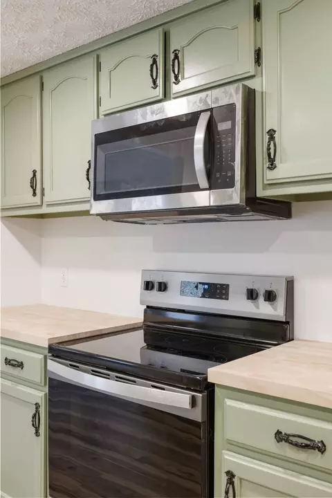 Kitchen - 415 Durrett St, Springfield, TN 37172 photo 4 of 7