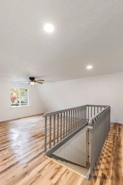 Living - 415 Durrett St, Springfield, TN 37172 photo 4 of 10