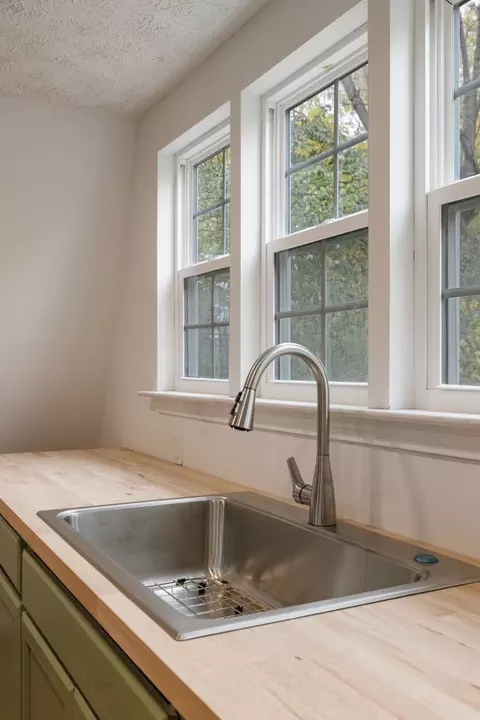 Kitchen - 415 Durrett St, Springfield, TN 37172 photo 7 of 7