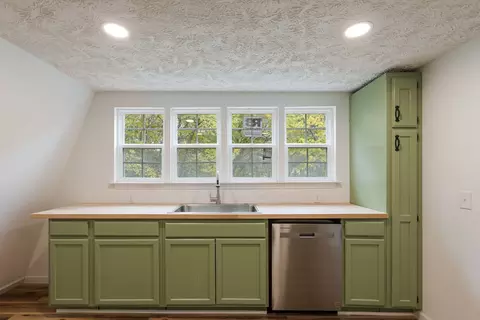 Kitchen - 415 Durrett St, Springfield, TN 37172 photo 3 of 7