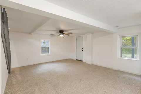 Living - 415 Durrett St, Springfield, TN 37172 photo 8 of 10