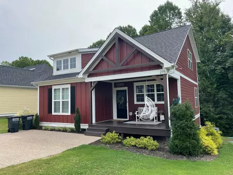 215 Evans Dr, Tullahoma, TN 37388
