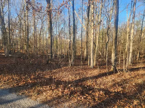 9047 Weketa Dr, Crossville, TN 38572